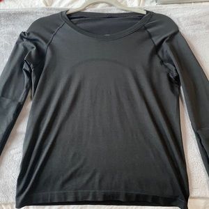 long sleeve swiftly tech shirt (race length)